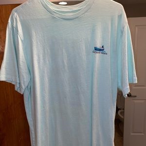 Vineyard vines t shirt